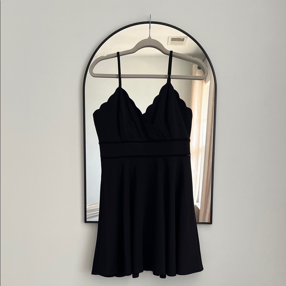 🎊5/$50 Elegant Black Sleeveless Dress with Eyelit and scallop details